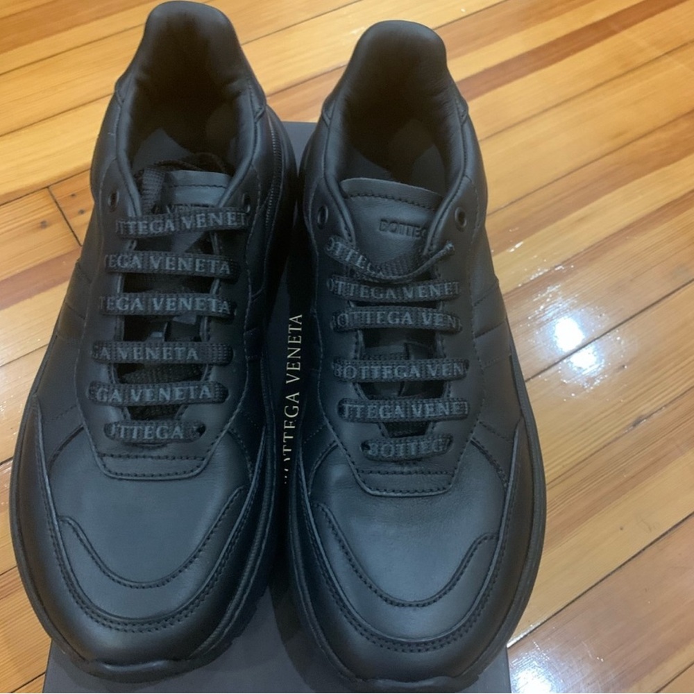 Bottega Veneta Black Sneakers with Matte Leather and Hidden Laces